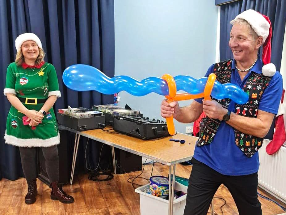 Christmas bazooka made from balloons